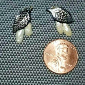 Vintage Silver Earrings - Freshwater Pearls - Leaves